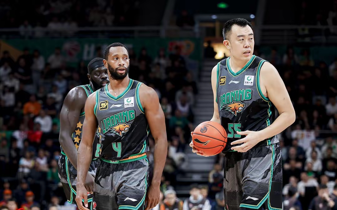 开云体育入口-关于赛地聚焦——NBA总决赛今晨热度飙升;山东男篮调整名单;质疑声仍在;轮换策略成焦点的信息
