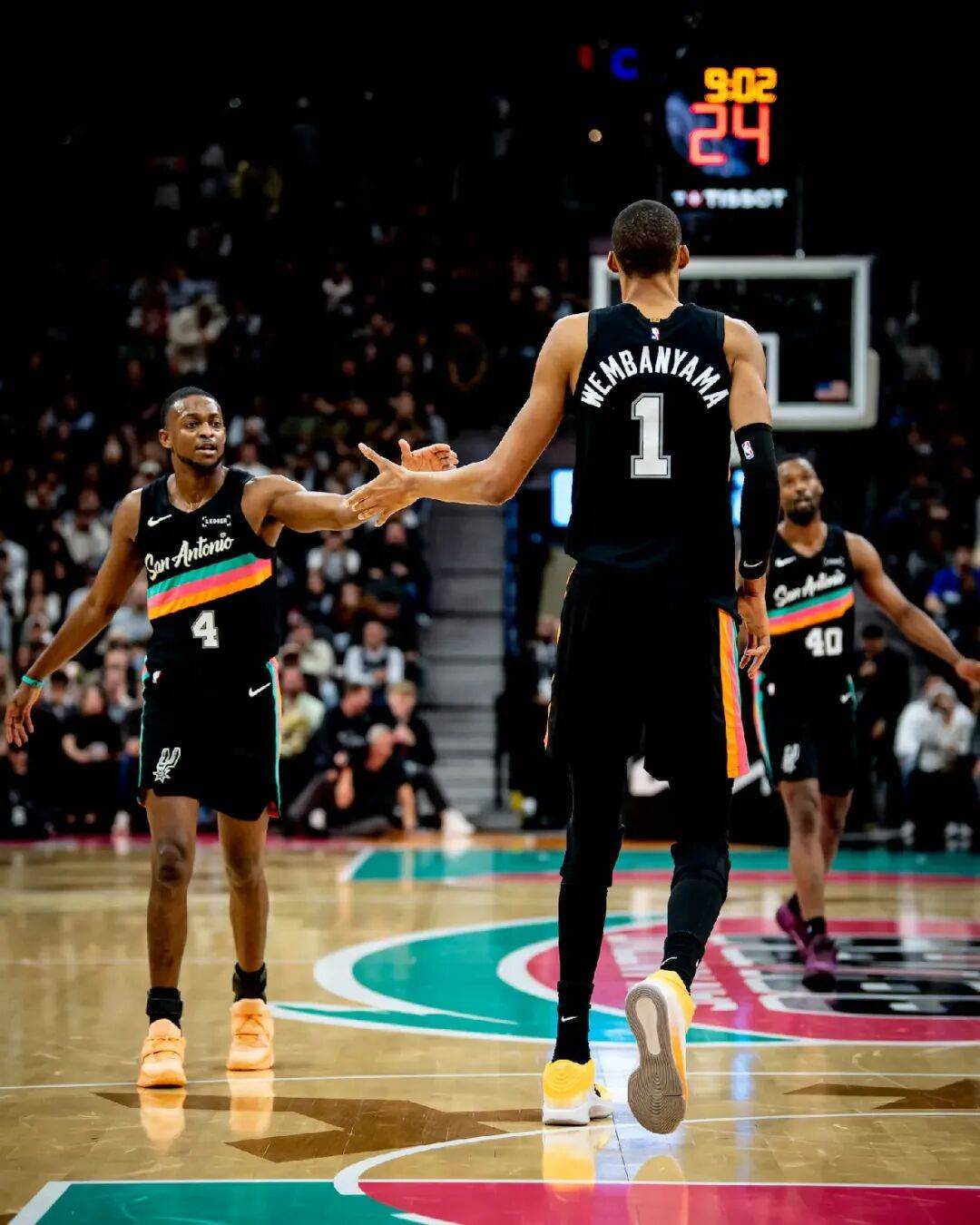 开云体育-国际比赛日迈阿密热火备战NBA常规赛,门线救险细节曝光,球迷炸锅,纪律约束更严格的简单介绍