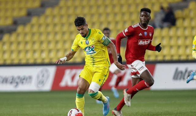 开云体育下载-费耶诺德今夜豪取连胜，志在足总杯名次提升，引发热议，控场能力受关注的简单介绍